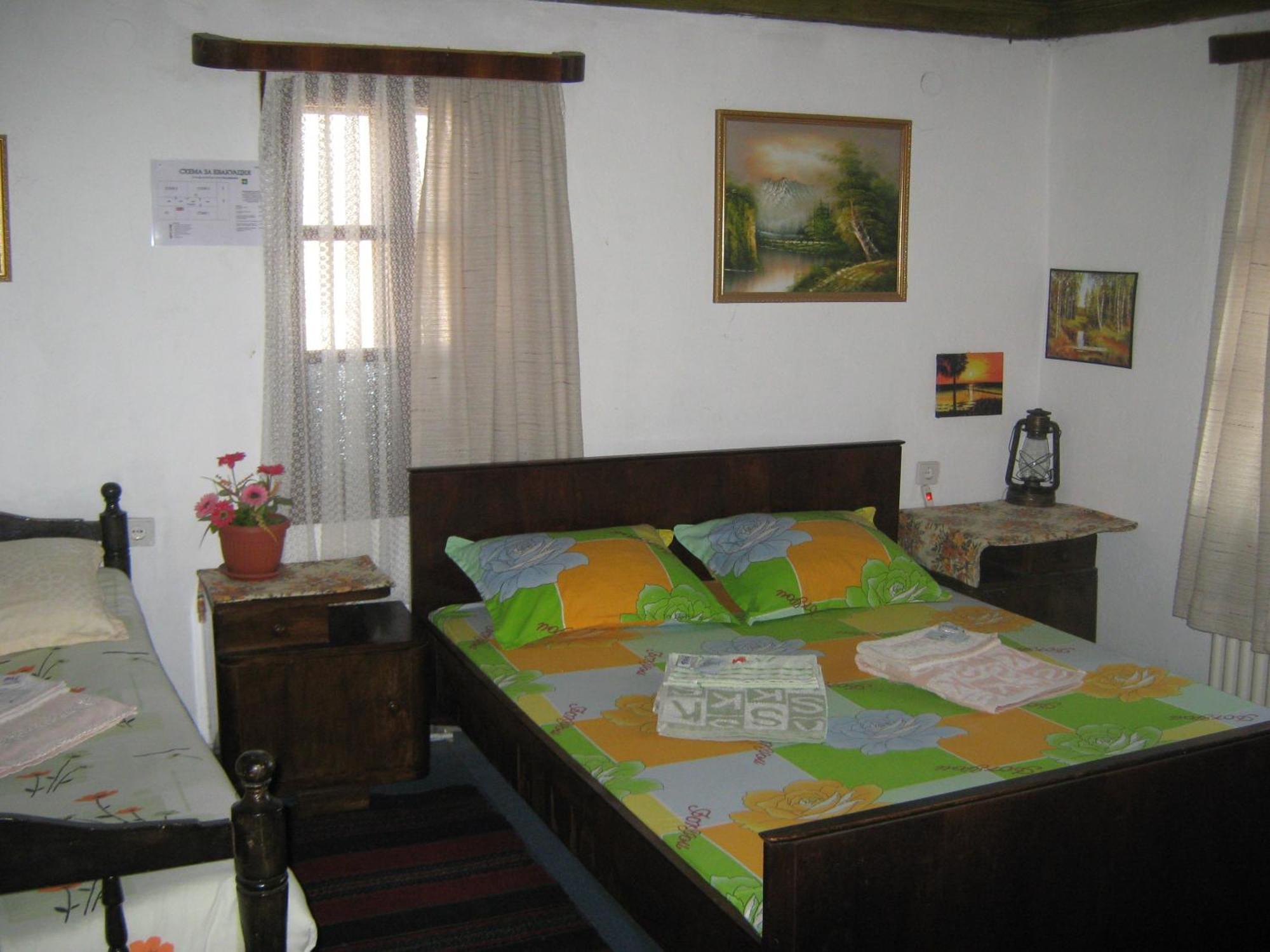 The Old House Guest House Obedinenie Habitación foto