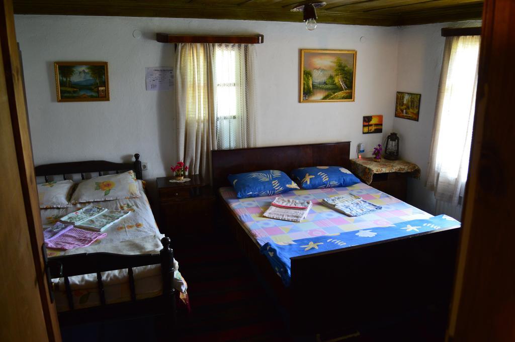 The Old House Guest House Obedinenie Habitación foto
